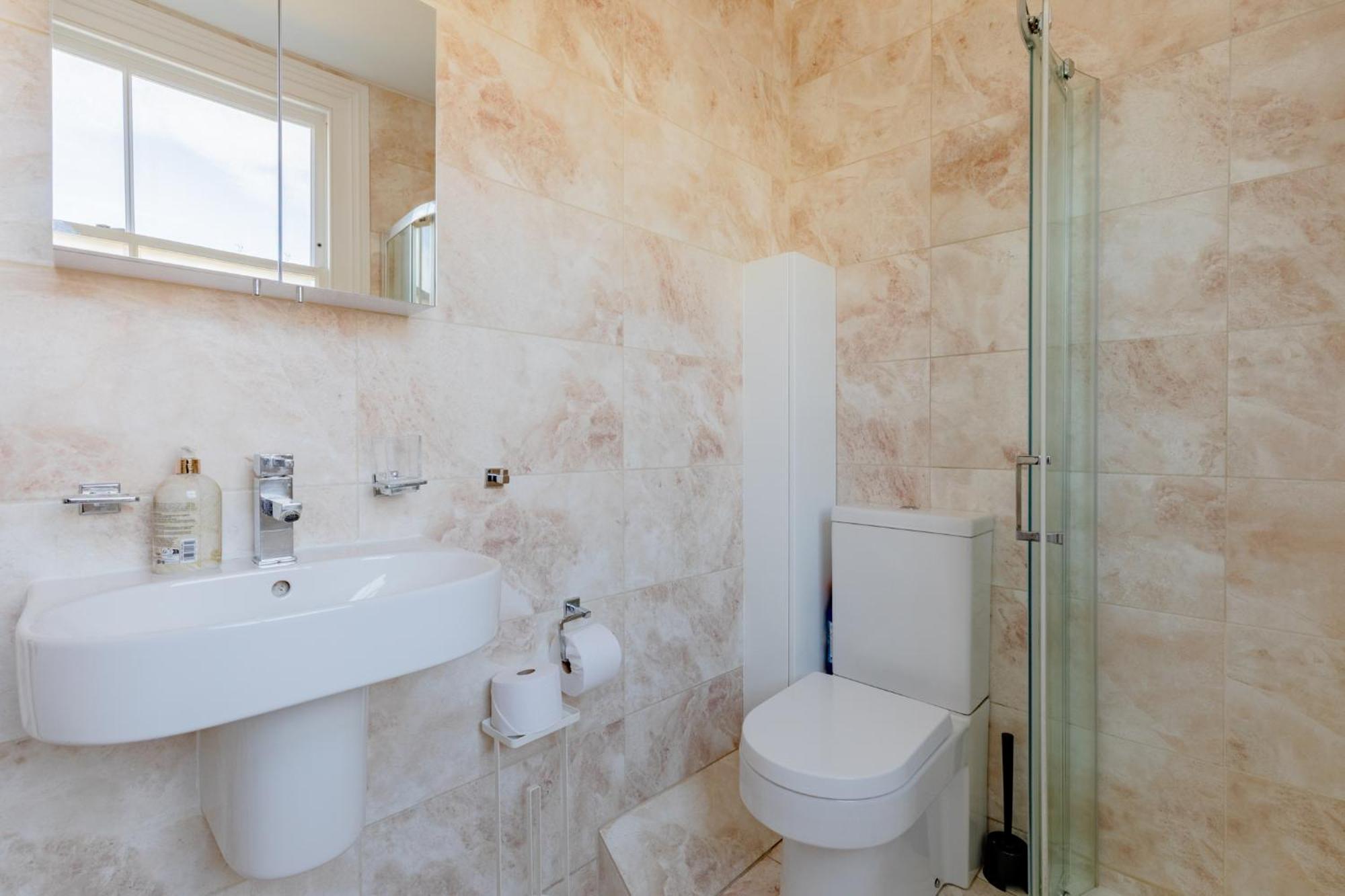 Newly Renovated 2bd Floor Flat West Brompton Apartamento *