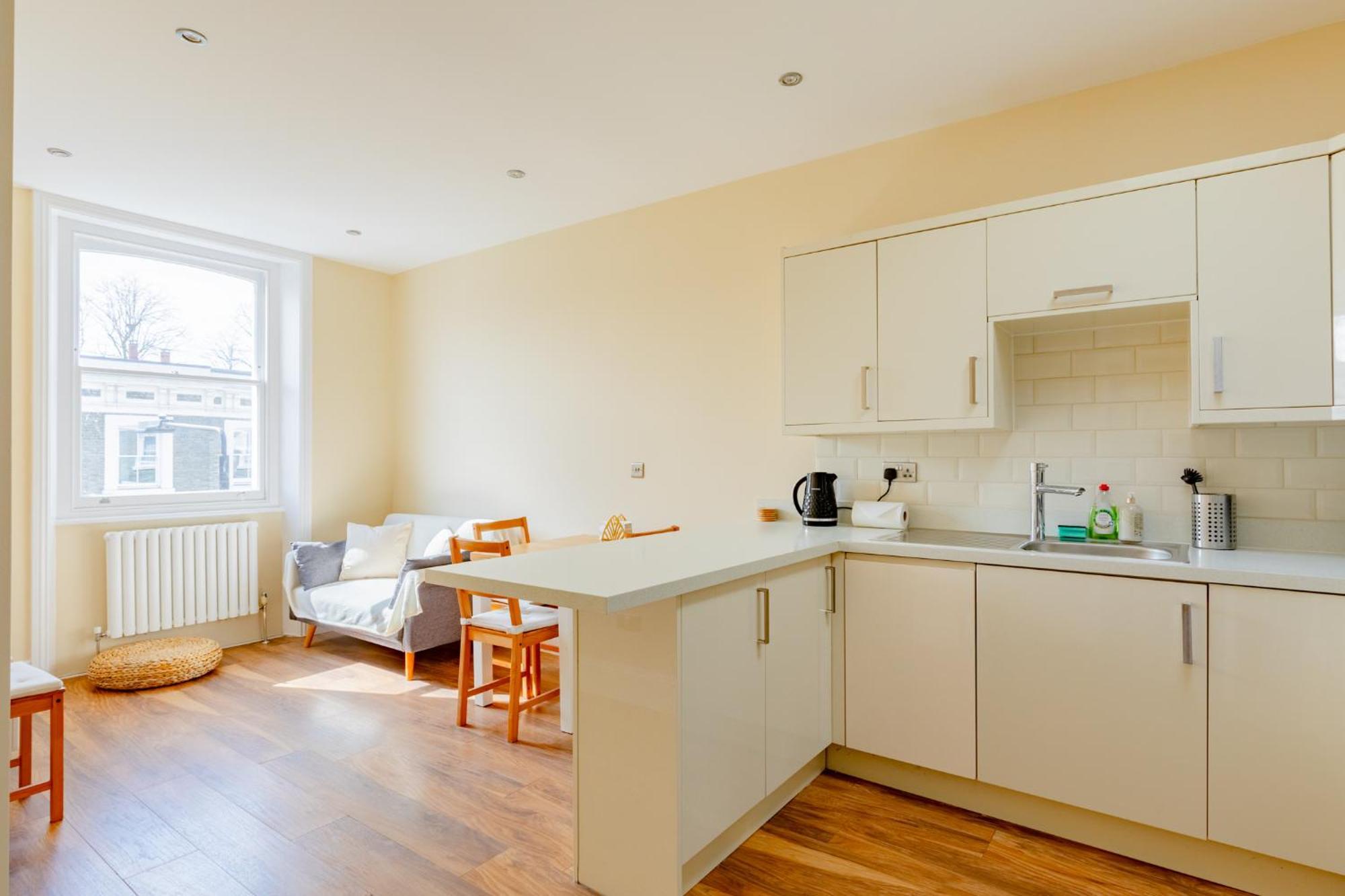 Newly Renovated 2bd Floor Flat West Brompton * Londres